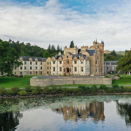 Cameron House on Loch Lomond Alexandria Exteriör bild The castle from the River Spey
