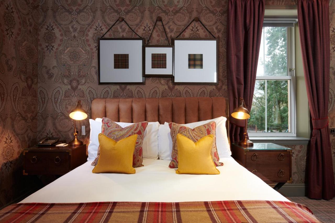 Cameron House on Loch Lomond Alexandria Exteriör bild A bedroom at the hotel