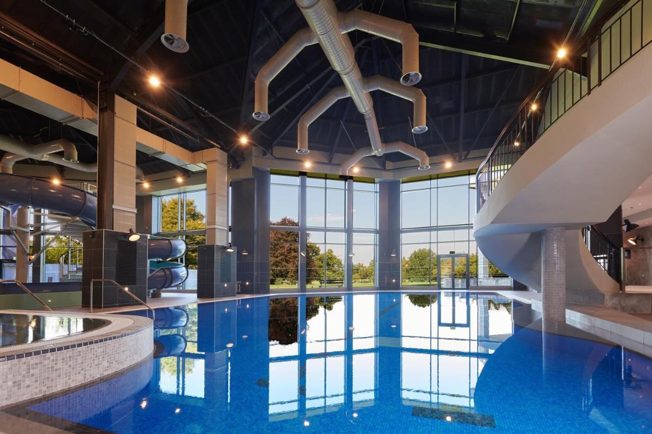 Cameron House on Loch Lomond Alexandria Exteriör bild The interior of the pool