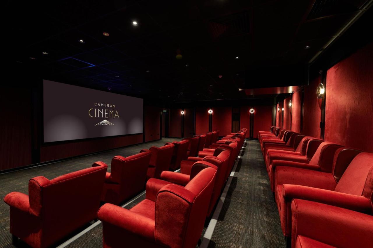 Cameron House on Loch Lomond Alexandria Exteriör bild The interior of a typical movie theater