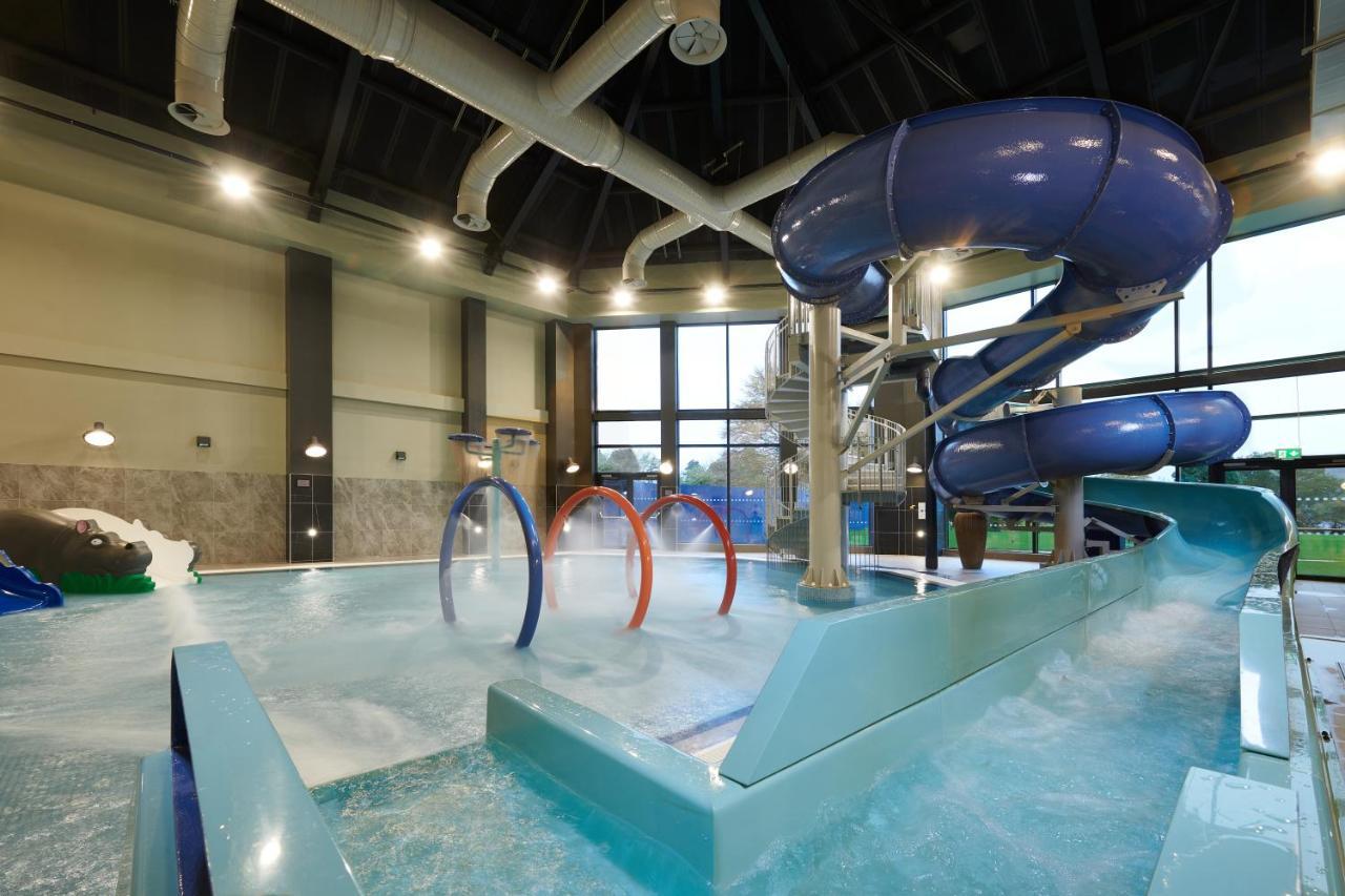 Cameron House on Loch Lomond Alexandria Exteriör bild The Waterpark at the Grand