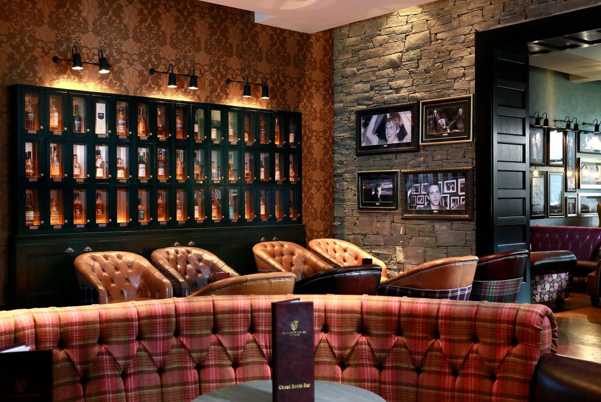 Cameron House on Loch Lomond Alexandria Exteriör bild The Scotch Bar