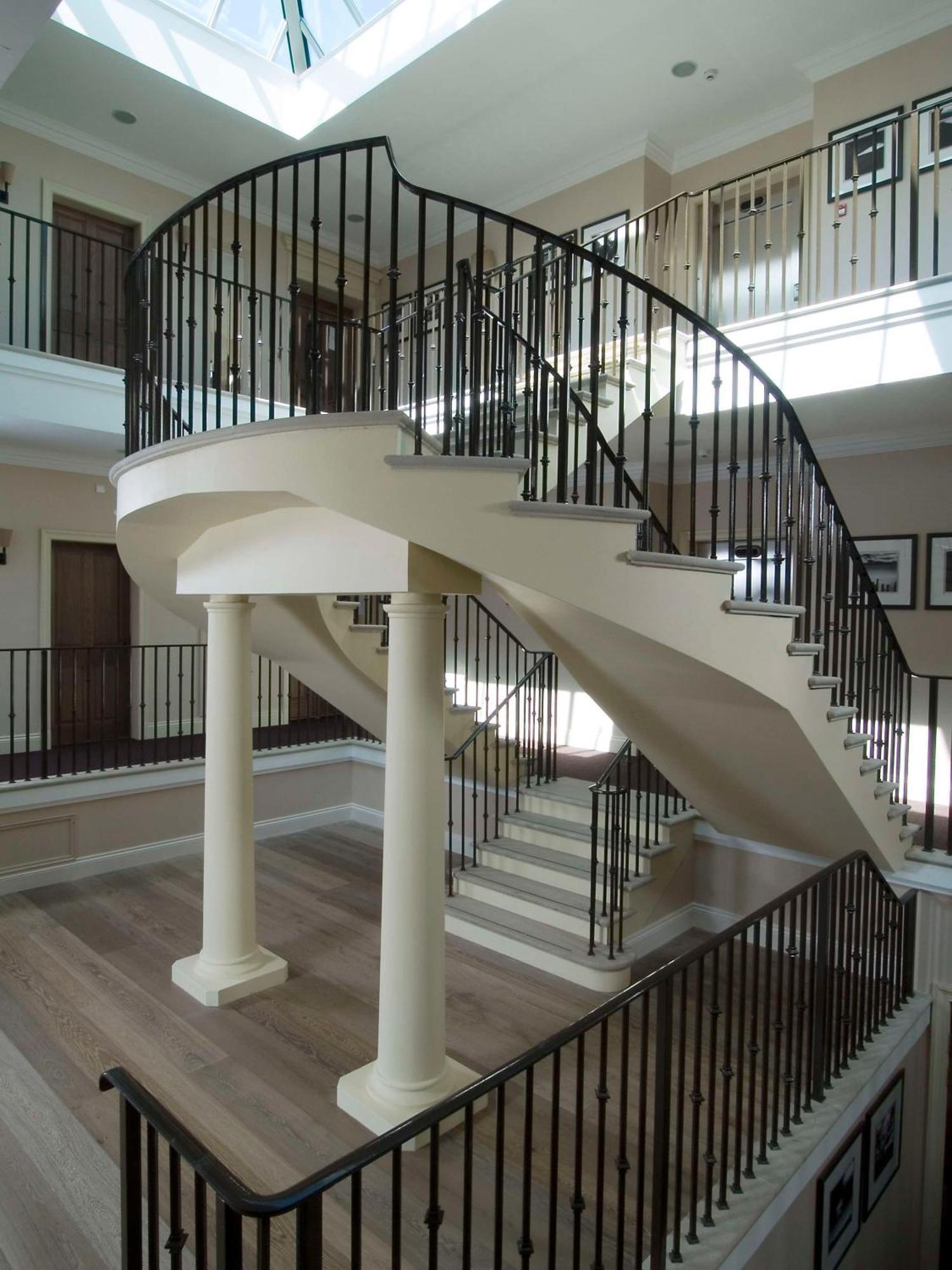 Cameron House on Loch Lomond Alexandria Exteriör bild A helical staircase