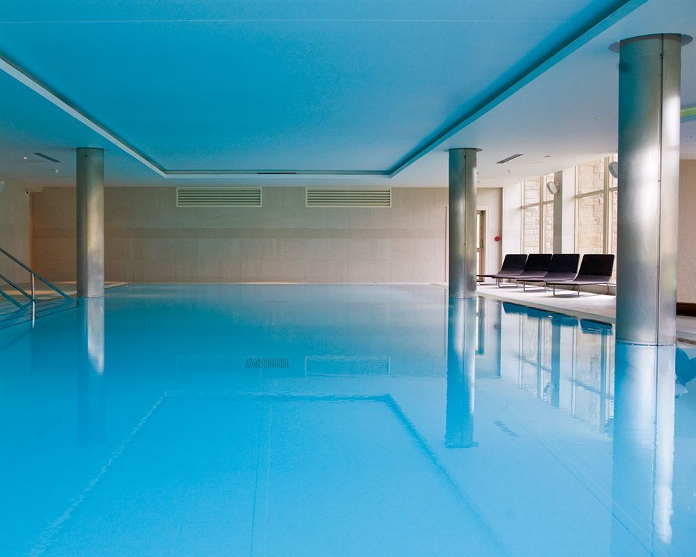 Cameron House on Loch Lomond Alexandria Exteriör bild The swimming pool at The Dorchester